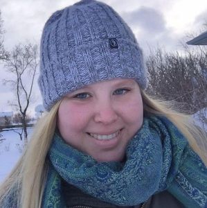 Meet your Posher, Chloe